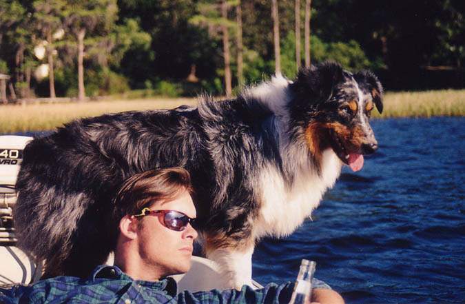 Keith_and_Tilloo_boating